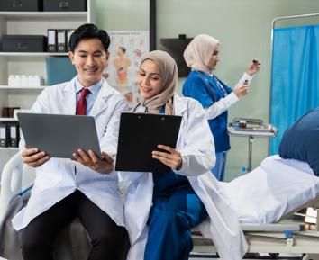 Doctors Practicing in Dubai in 2025: Licensing, Requirements, and Setup Guide